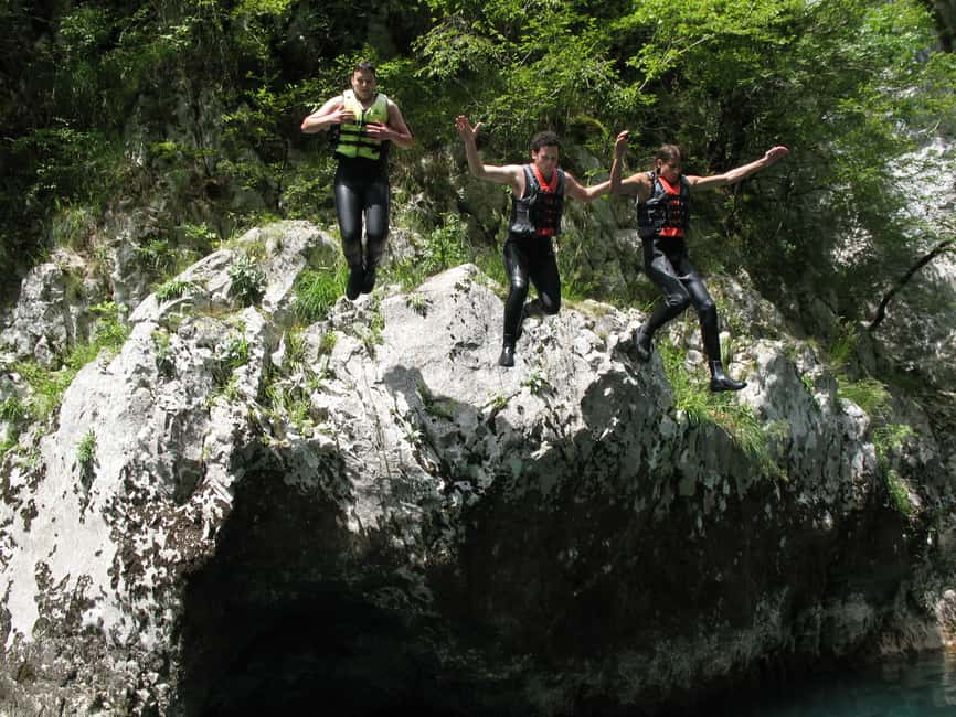 Bild Nr. 7 von Montenegro: Wildwasser-Rafting auf dem Fluss Tara Aktivität in Montenegro, hochgeladen vom Anbieter