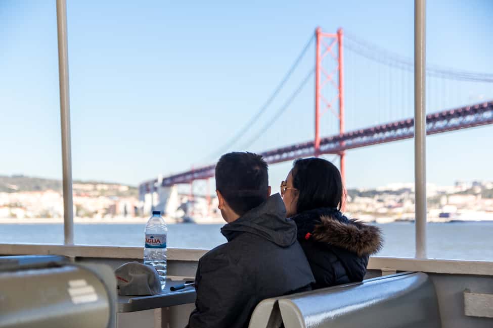 imagem n.10 de Lisboa: Passeio de Barco Amarelo no Rio Tejo atividade em Lisboa, carregada pelo fornecedor