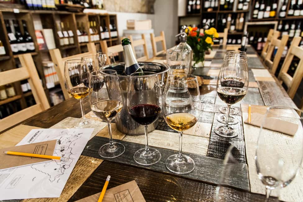 Image N°8 de Budapest : Cours de dégustation de vins hongrois (Essentials of Hungarian Wine Tasting Class) activité à Budapest, publiée par le prestataire