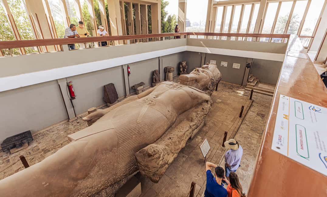 imagem n.3 de Do Cairo: Visita às Pirâmides de Gizé, Esfinge, Saqqara e Mênfis atividade em Cairo, carregada pelo fornecedor