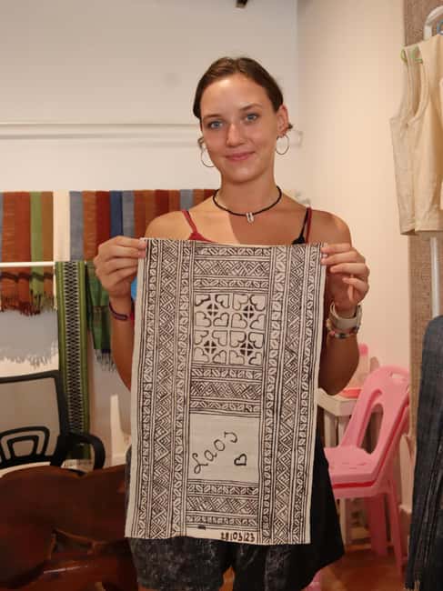 imagen n.º 6 de Luang Prabang: Taller de Arte Batik Hmong actividad en Luang Prabrang, subida por el proveedor