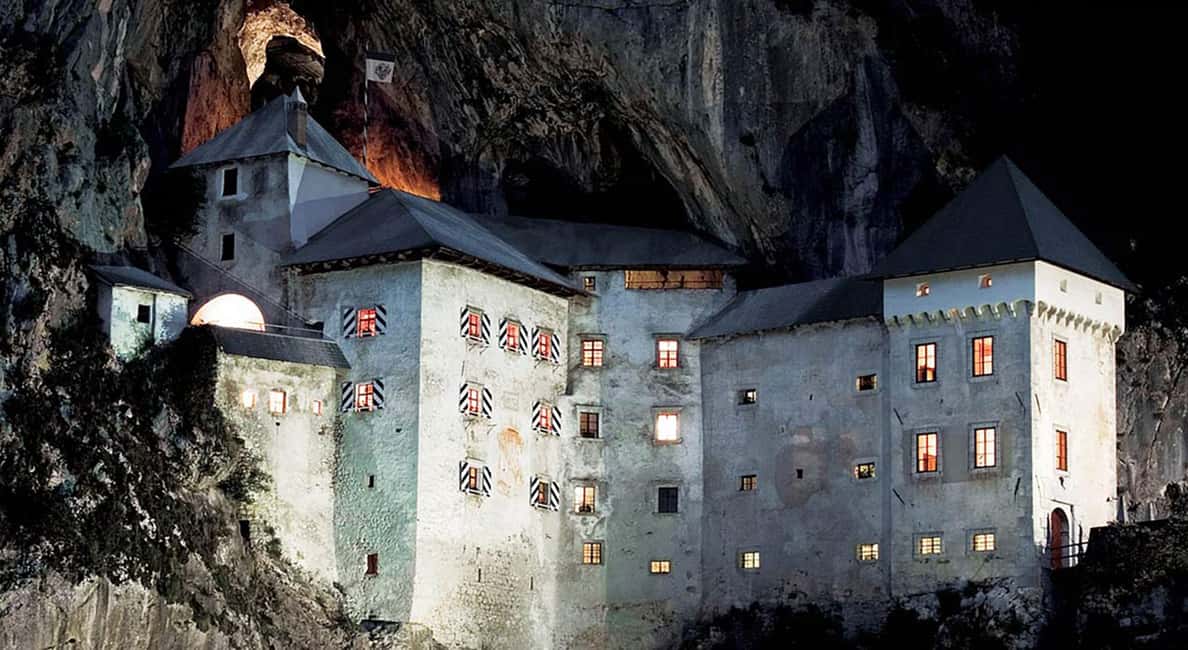 Immagine nº 4 di Da Trieste: Grotte di Postumia e Castello di Predjama attività a Postojna, caricata dal fornitore