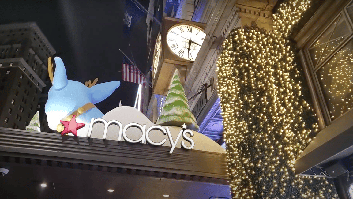 New York: Holiday Lights Tour with Rockefeller Tree GetYourGuide