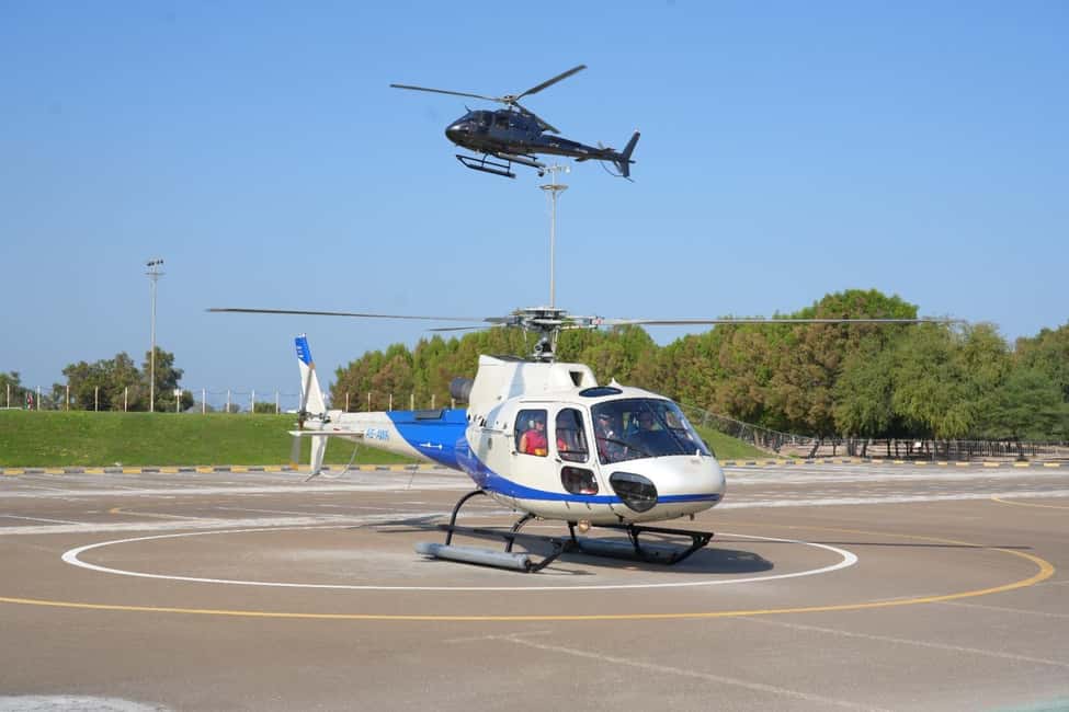 Bild Nr. 9 von Dubai: 30-minütige Tour mit dem Hubschrauber über die Landschaft Aktivität in Dubai, hochgeladen vom Anbieter