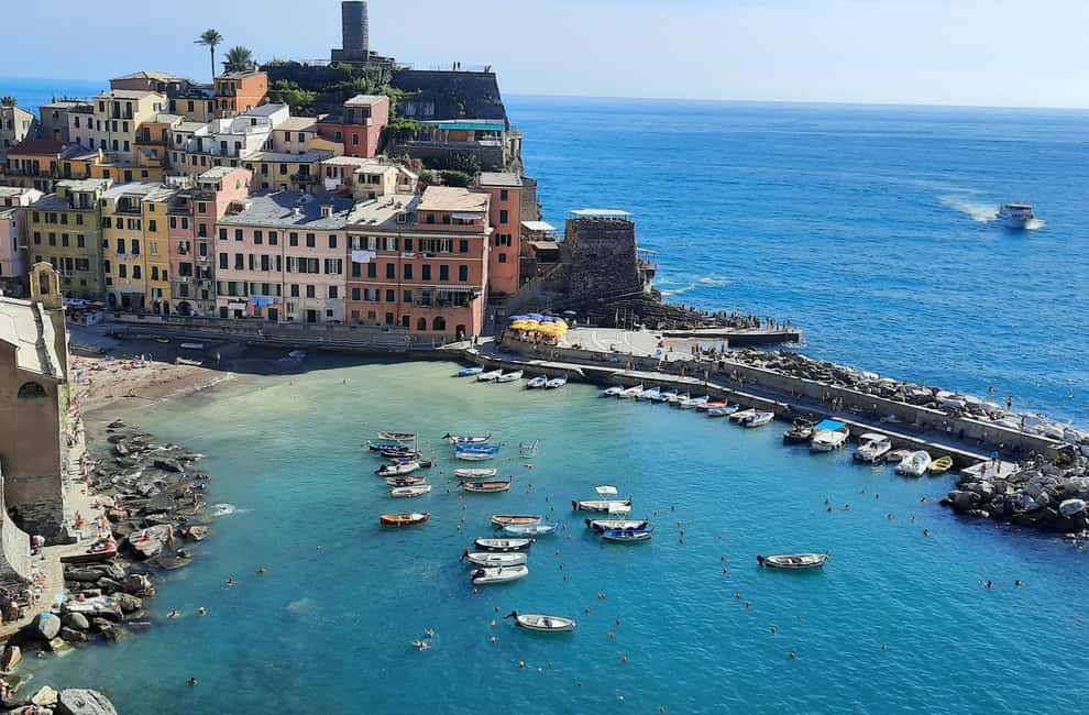 immagine n.2 di Tour privato delle Cinque Terre con partenza da Montecatini Terme attività in Riomaggiore, caricata dal fornitore