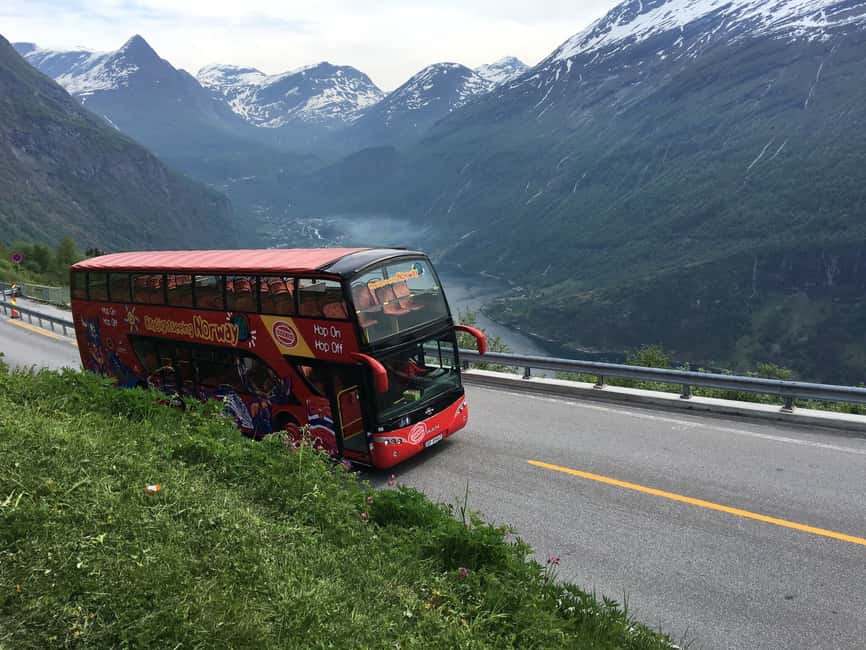 Bild Nr. 1 von Geiranger: Stadtbesichtigung Hop-On/Hop-Off-Bustour Aktivität in Geiranger, hochgeladen vom Anbieter