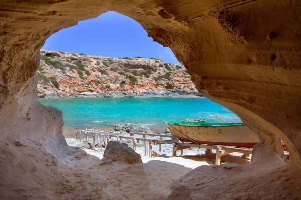 Image N°27 de Ibiza : croisière premium d'une journée à Formentera en catamaran activité à Sant Josep de sa Talaia, publiée par le prestataire