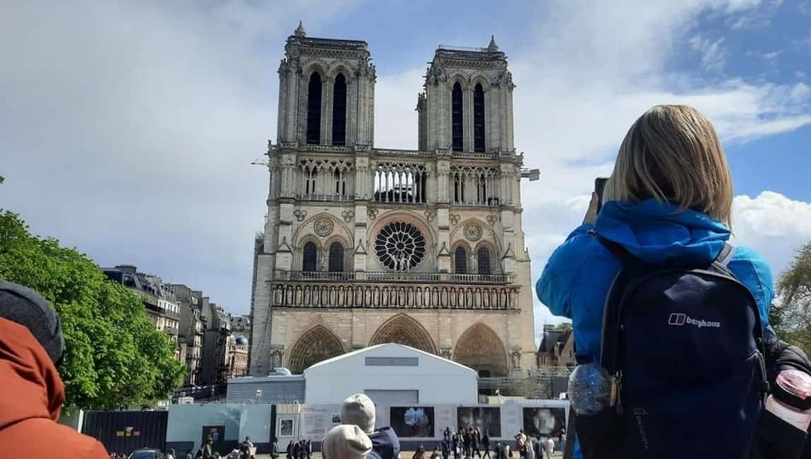 Image N°5 de Paris : L'extérieur de Notre-Dame, la visite du quartier latin et le Panthéon activité à Paris, publiée par le prestataire