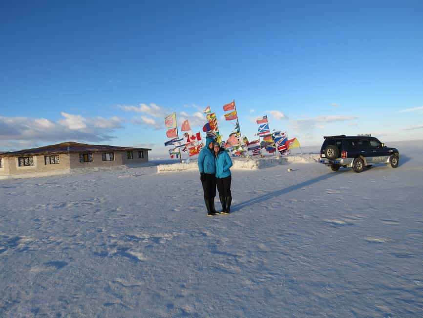 imagem n.2 de De La Paz: excursão de 1 dia e 1 noite ao Salar de Uyuni de avião atividade em Potosí, carregada pelo fornecedor