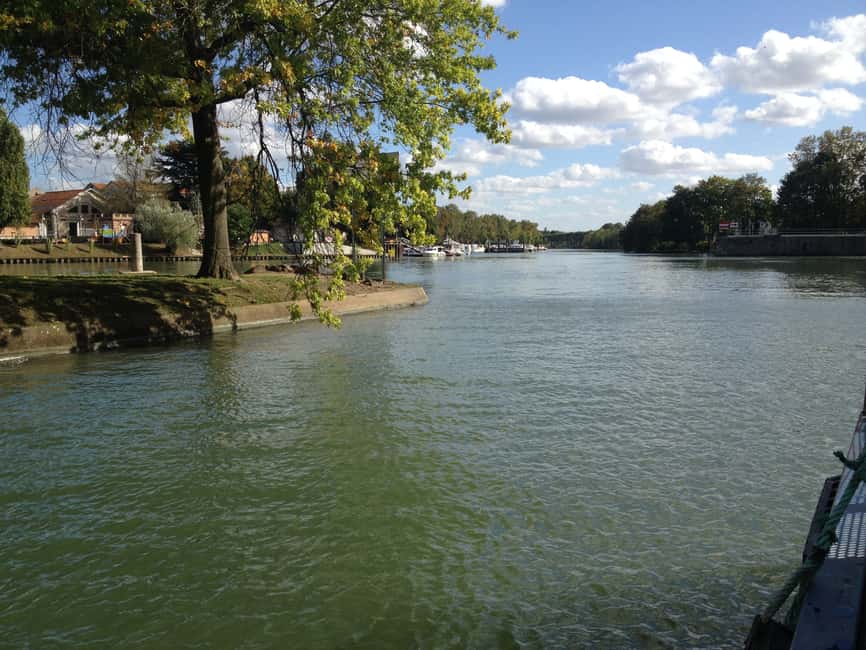 imagem n.2 de Cruzeiro de um dia no rio Marne com almoço a bordo atividade em Paris, carregada pelo fornecedor