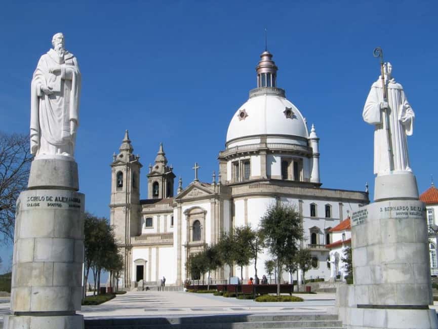 image n.4 of From Porto: Braga and Guimarães Day Trip with Lunch activity in Guimaraes, uploaded by supplier