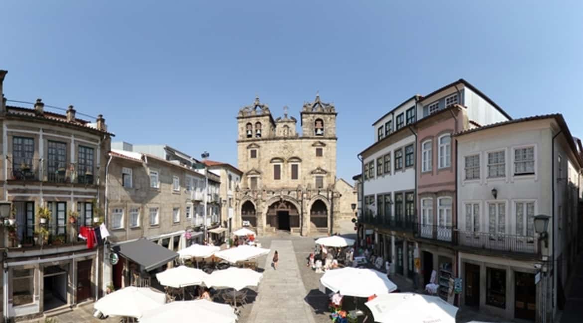 image n.6 of From Porto: Braga and Guimarães Day Trip with Lunch activity in Guimaraes, uploaded by supplier