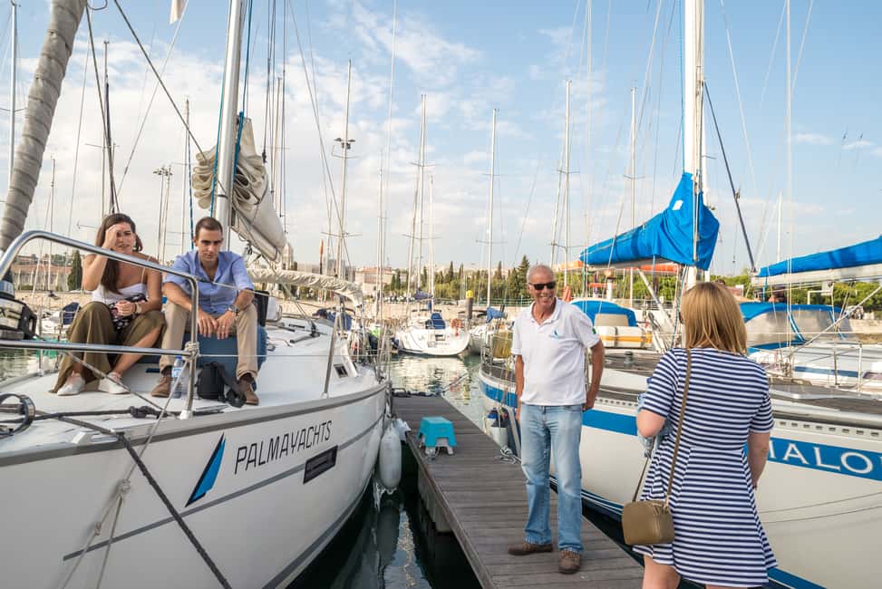 image n.2 of Lisbon: Private Sunset Cruise on the Tagus River with Drink activity in Lisbon, uploaded by supplier