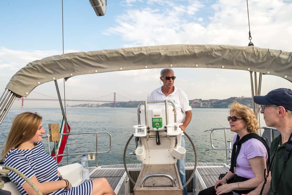 image n.4 of Lisbon: Private Sunset Cruise on the Tagus River with Drink activity in Lisbon, uploaded by supplier