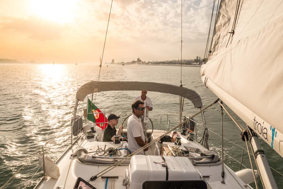 image n.6 of Lisbon: Private Sunset Cruise on the Tagus River with Drink activity in Lisbon, uploaded by supplier