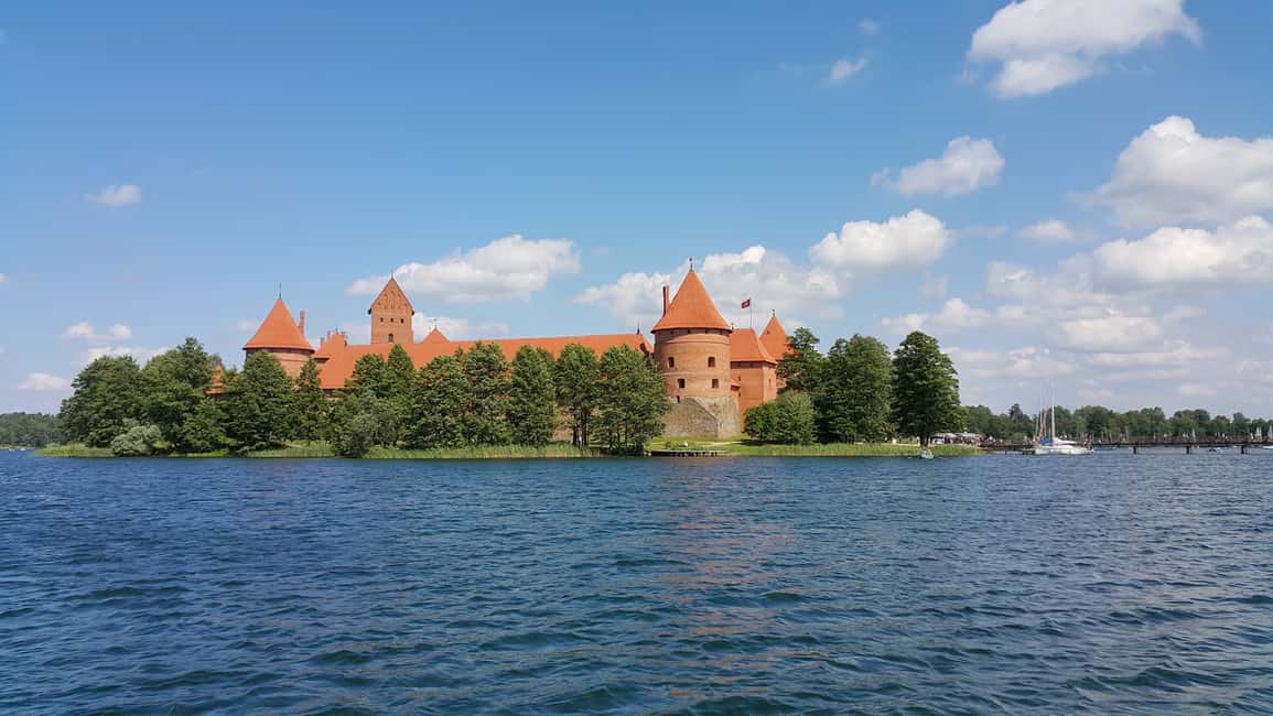 Image N°2 de Depuis Vilnius : Kaunas, Trakai et la forêt de Paneriai activité à Trakai, publiée par le prestataire