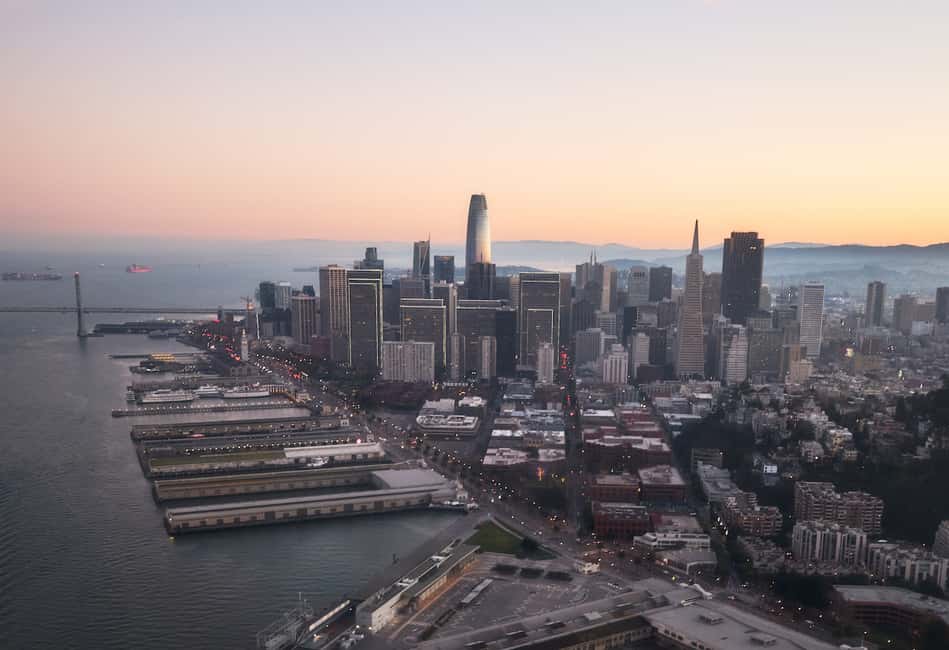 imagem n.3 de Voo da Baía de São Francisco sobre a Ponte Golden Gate atividade em São Francisco, carregada pelo fornecedor