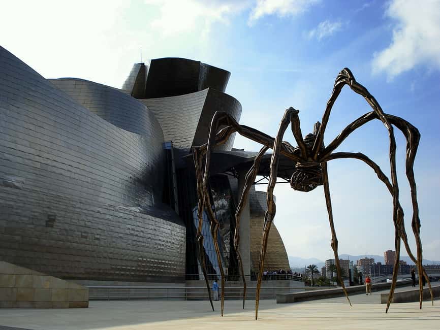 imagen n.º 3 de Desde San Sebastián: Bilbao y Museo Guggenheim Tour privado actividad en Bilbao, subida por el proveedor