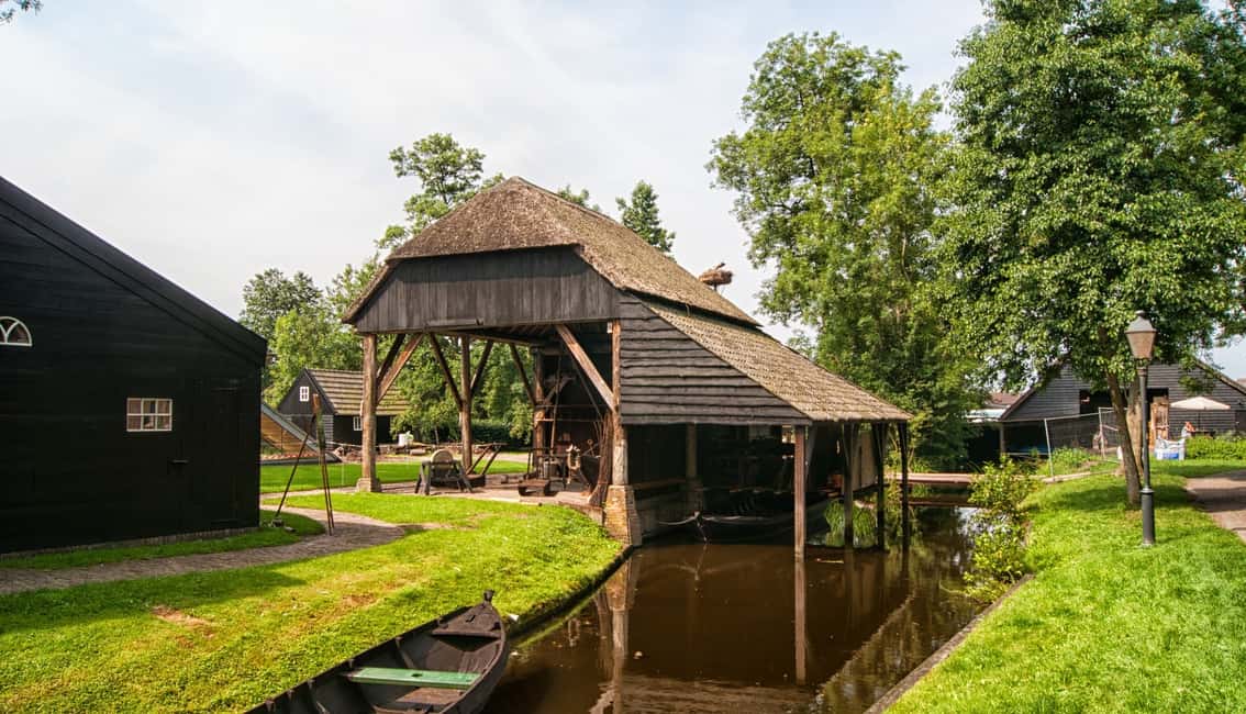 image n.4 of Giethoorn: Private Day Trip with Boat Tour from Amsterdam activity in Amsterdam, uploaded by supplier
