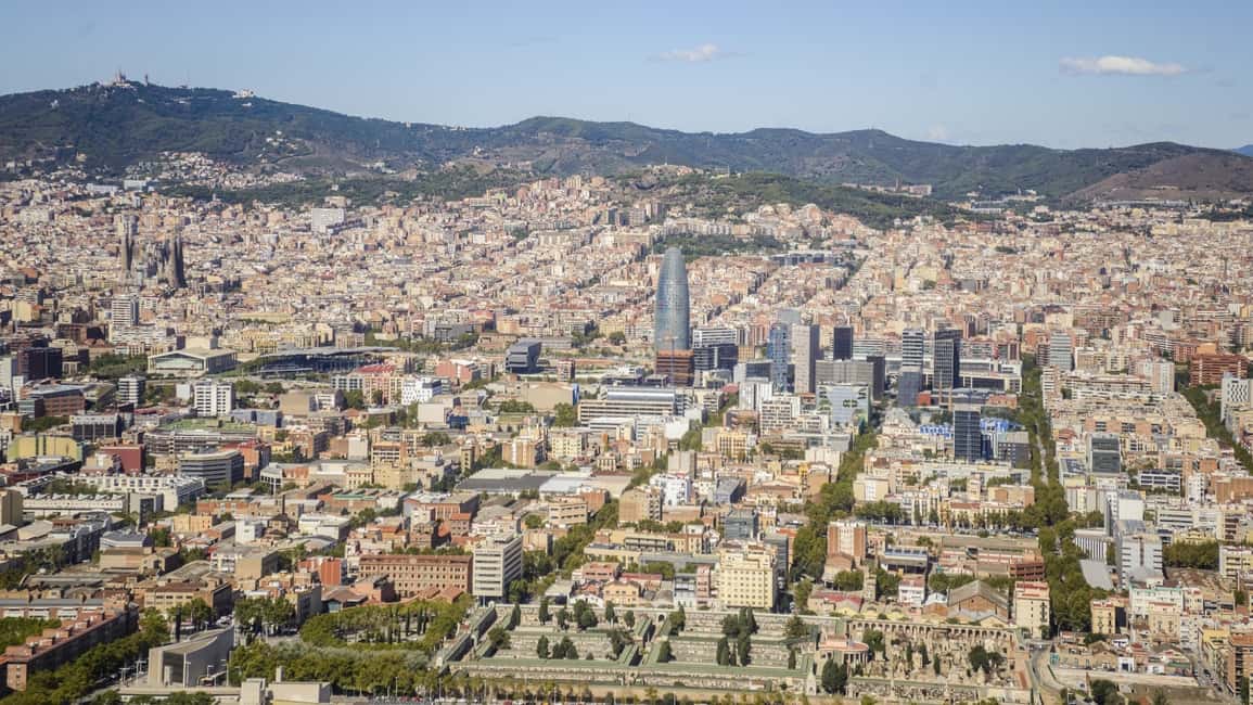 Bild Nr. 7 von Barcelona: Hubschrauberflug & Transfer vom Heliport zum Boot Aktivität in Barcelona, hochgeladen vom Anbieter