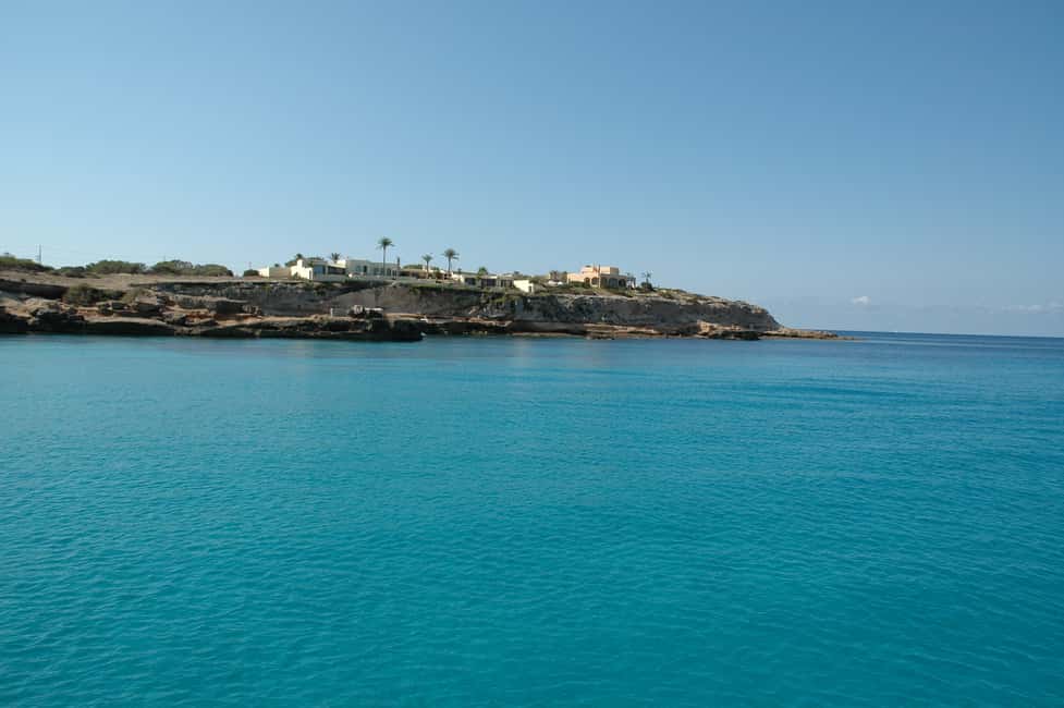 Image N°6 de IBIZA : Croisière guidée à Es Vedrá activité à Sant Josep de sa Talaia, publiée par le prestataire