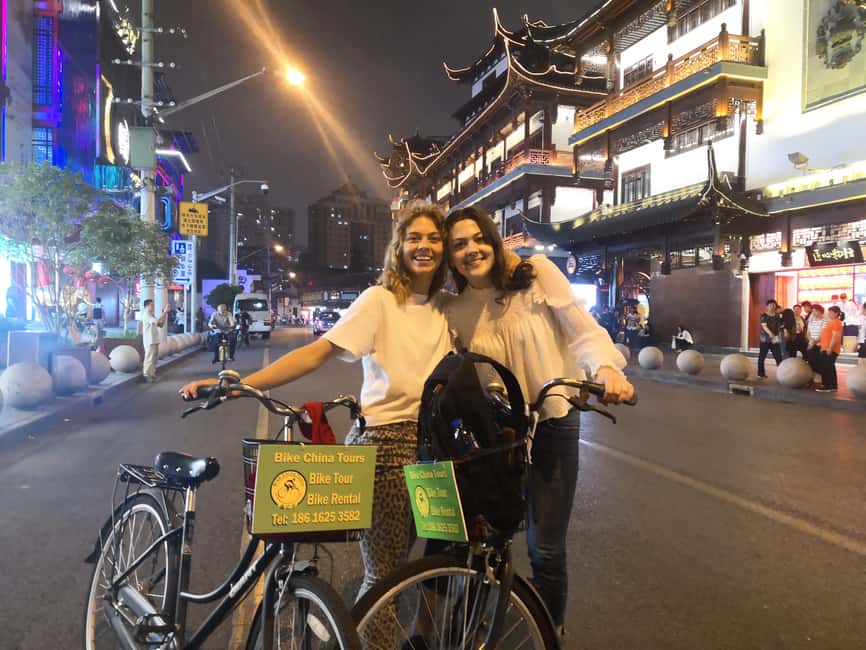Image N°1 de Shanghai : 4 heures d'aventure dans la vie nocturne et de dégustation à vélo activité à Shanghaï, publiée par le prestataire