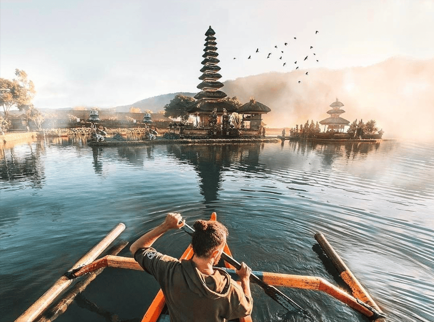 image n.1 of Bali: Lake Bratan, Handara Gate, Waterfall & Swing Tour activity in Bali, uploaded by supplier