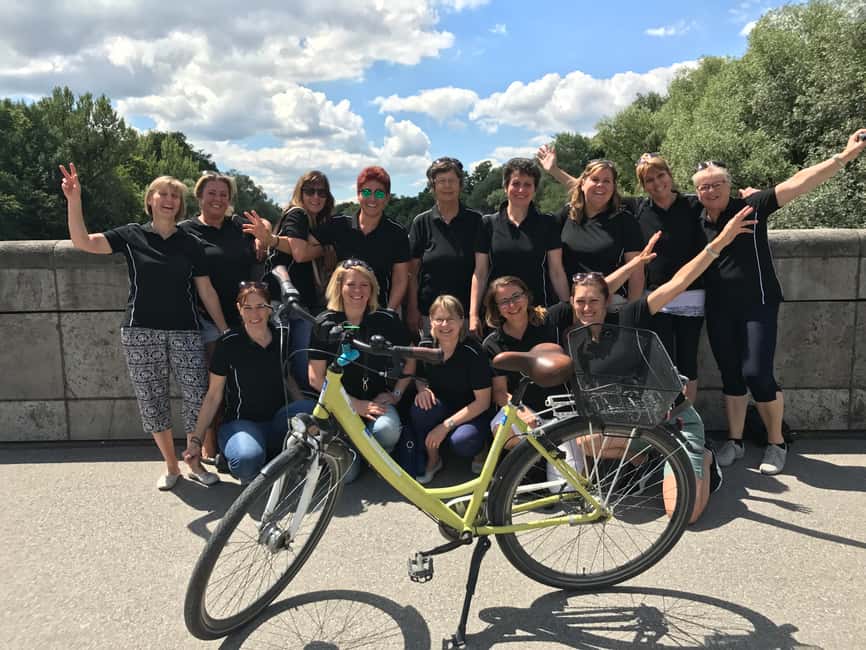 imagem n.4 de Munique em bicicleta: excursão de meio dia com guia local atividade em Munique, carregada pelo fornecedor