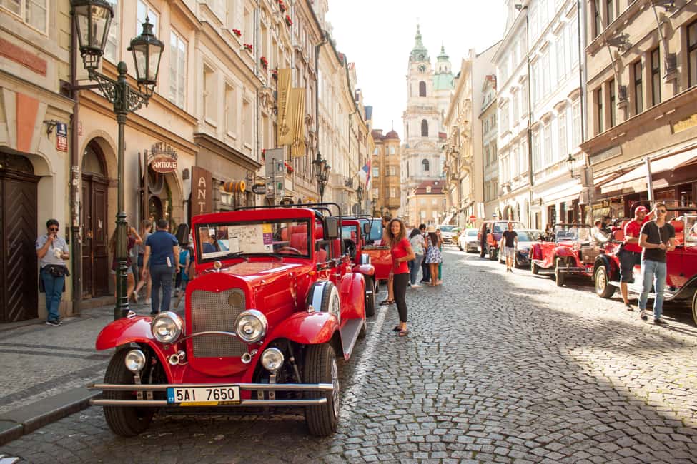 Bild Nr. 7 von Prag: 1,5-stündige Oldtimer Tour Aktivität in Prag, hochgeladen vom Anbieter