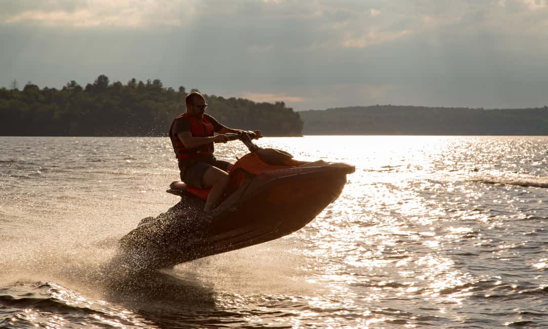 image n.3 of Laurentians: Jetski experience activity in Mont-Tremblant, Quebec, uploaded by supplier