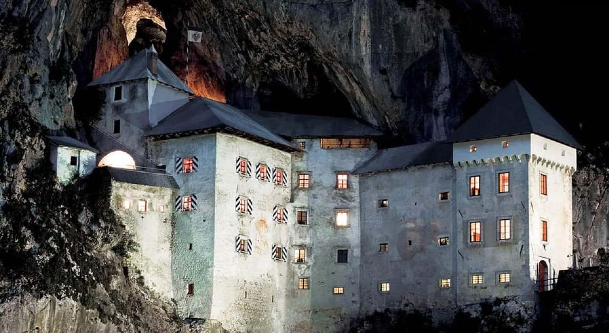 imagem n.4 de Piran: Gruta de Postojna e Castelo de Predjama atividade em Eslovênia Central, carregada pelo fornecedor