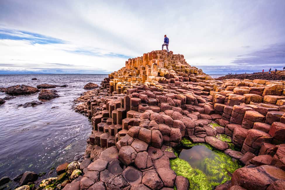 изображение номер 2 мероприятия Дублин: Экскурсия с гидом по Giant's Causeway, Dark Hedges и Titanic в городе Великобритания, загруженное организатором