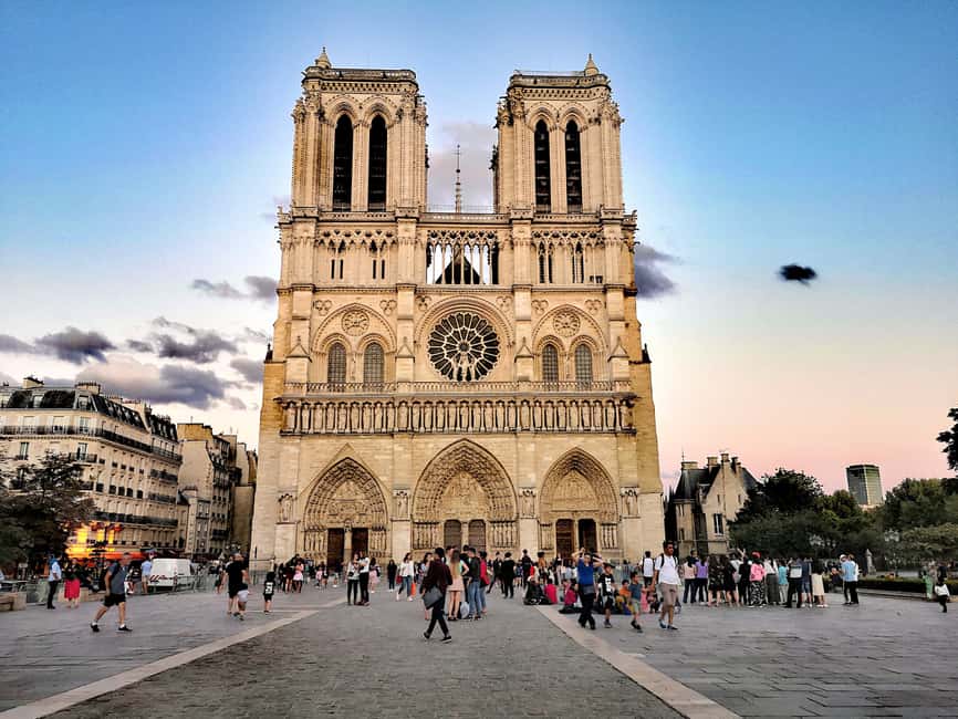 image n.2 of Outside Notre-Dame, Île de la Cité, St. Severin Church Tour activity in Paris, uploaded by supplier