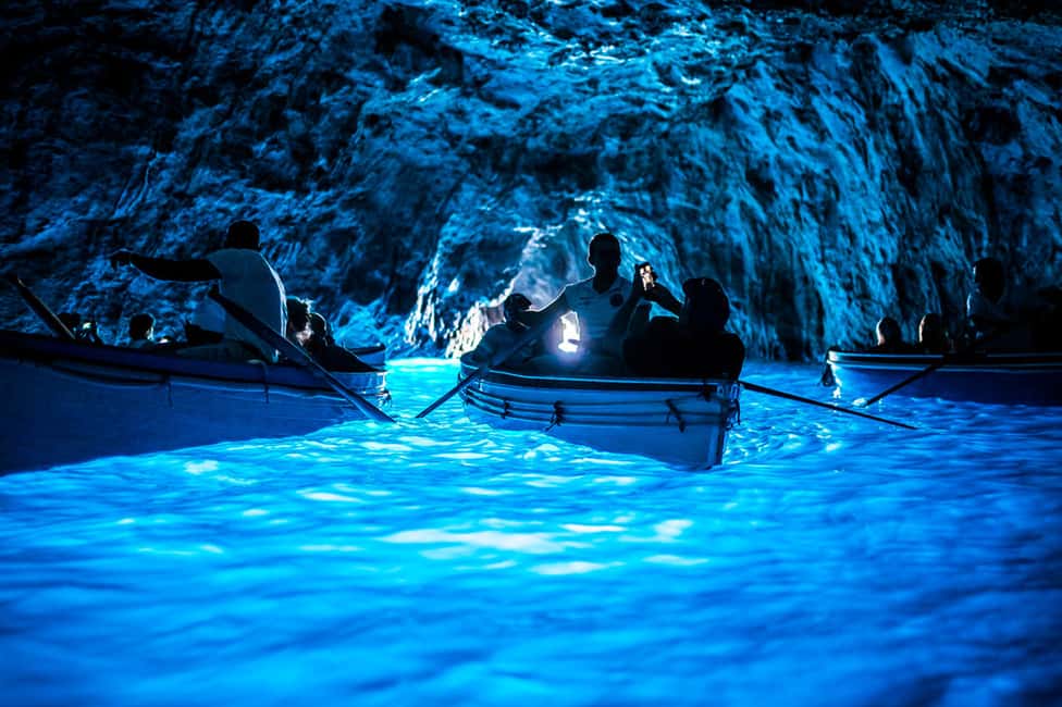 Immagine nº 4 di Capri: tour in barca dell'isola con sosta alla Grotta Azzurra attività a Anacapri, caricata dal fornitore