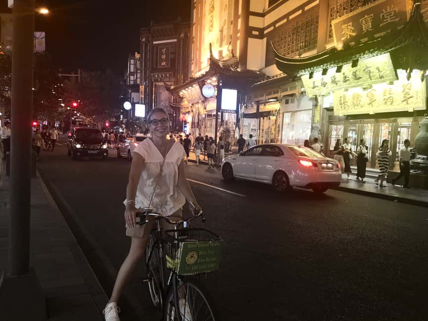 Image N°17 de Shanghai : 4 heures d'aventure dans la vie nocturne et de dégustation à vélo activité à Shanghaï, publiée par le prestataire