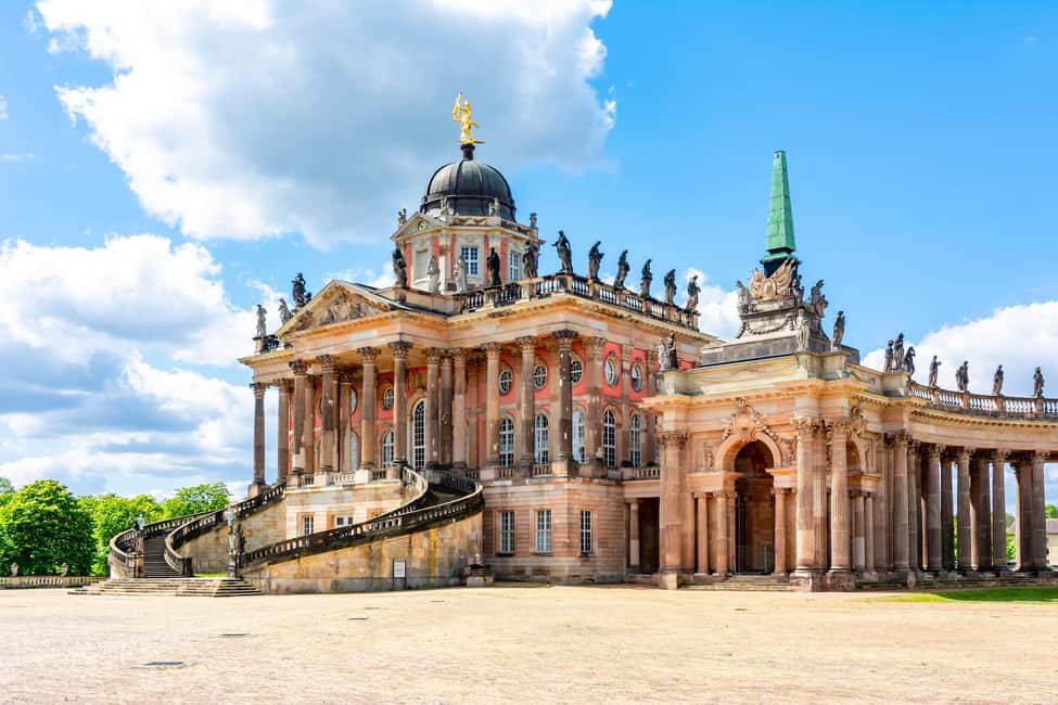bild nr.10 av Privat resa: Berlin till Potsdam, Sachsenhausen, lokal chaufför aktivitet i Oranienburg, uppladdad av arrangören