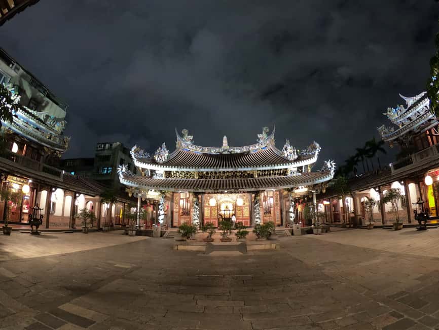 image n.3 of Private Night Tour: Taipei City Highlights activity in Taipei City, uploaded by supplier