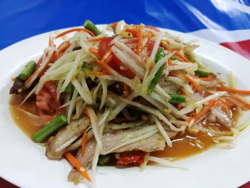 Immagine nº 5 di Da Bangkok: Tour privato del Parco Erawan e dell'alimentazione degli elefanti attività a Kanchanaburi, caricata dal fornitore