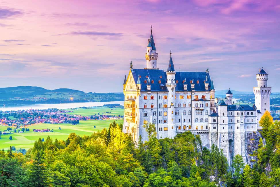 image n.2 of From Munich: Trip to Neuschwanstein & Linderhof in Spanish activity in Bavaria, uploaded by supplier