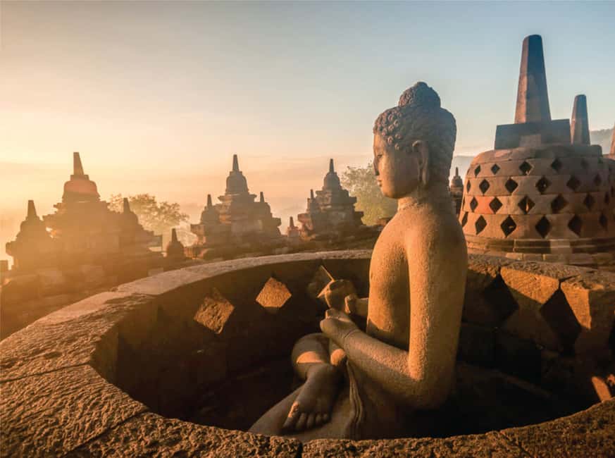 image n.6 of From Yogyakarta: Borobudur Sunrise on Setumbu Hill activity in Kota Magelang, uploaded by supplier