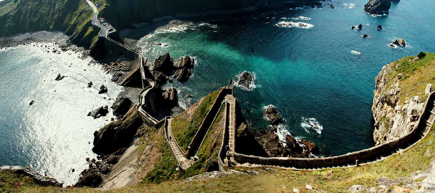 image n.3 of From San Sebastian: Gaztelugatxe and Guggenheim Museum Tour activity in Bilbao, uploaded by supplier