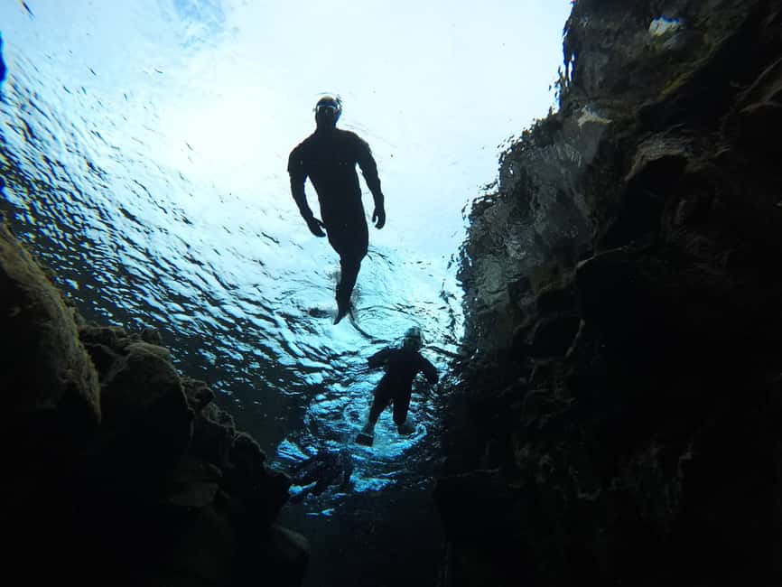 imagen n.º 10 de Silfra: Excursión de medio día de snorkel con fotos submarinas actividad en Suðurland, subida por el proveedor