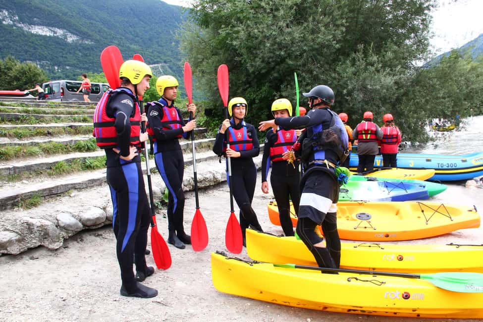 imagem n.6 de Soča: Experiência de caiaque no rio Soča com fotos atividade em Eslovênia Central, carregada pelo fornecedor