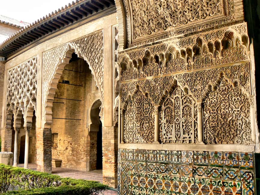 image n.4 of Seville: Alcázar Tour with Tickets Included activity in Seville, uploaded by supplier
