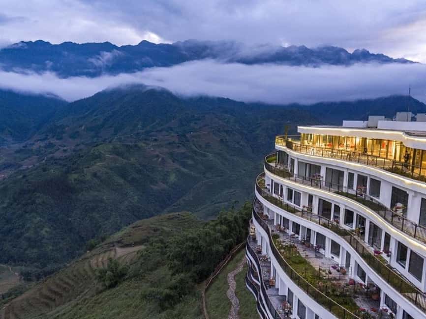 Bild Nr. 18 von Von Hanoi: 2-tägige Sapa Trek Tour - Luxus-Limousinen-Transfer Aktivität in Sa Pa, hochgeladen vom Anbieter