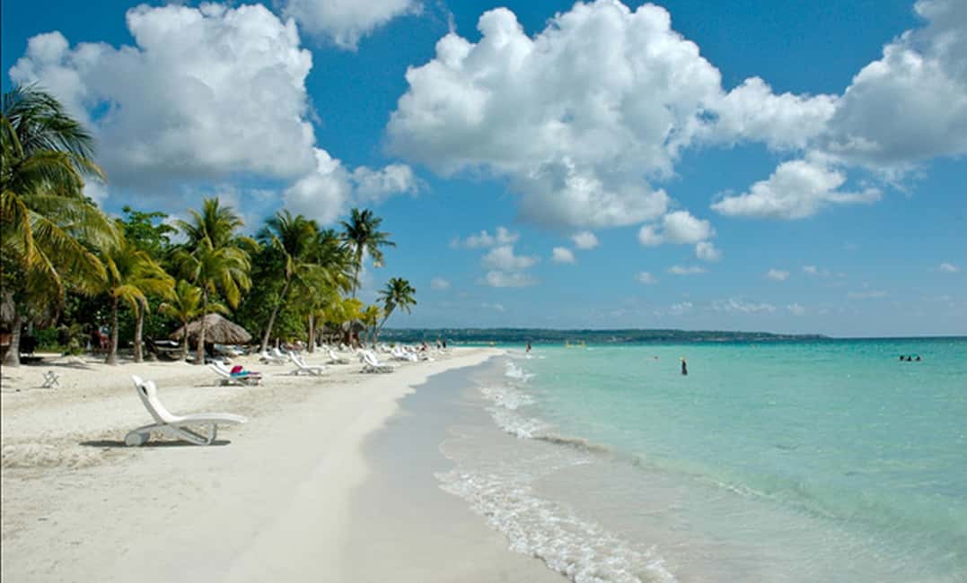 imagem n.5 de De Falmouth/Ocho Rios: Praia de Negril e cruzeiro de catamarã atividade em Montego Bay, carregada pelo fornecedor