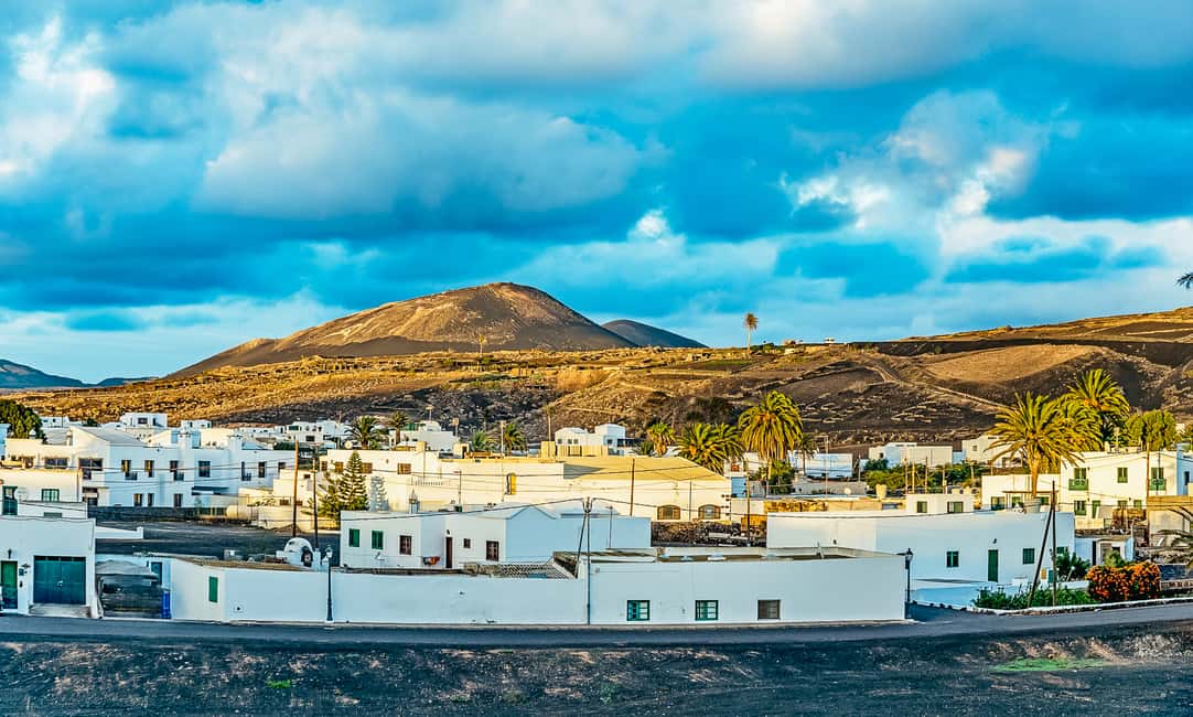Bild Nr. 12 von Lanzarote: Vulkane von Timanfaya und Höhlen Tour mit Mittagessen Aktivität in Haría, hochgeladen vom Anbieter