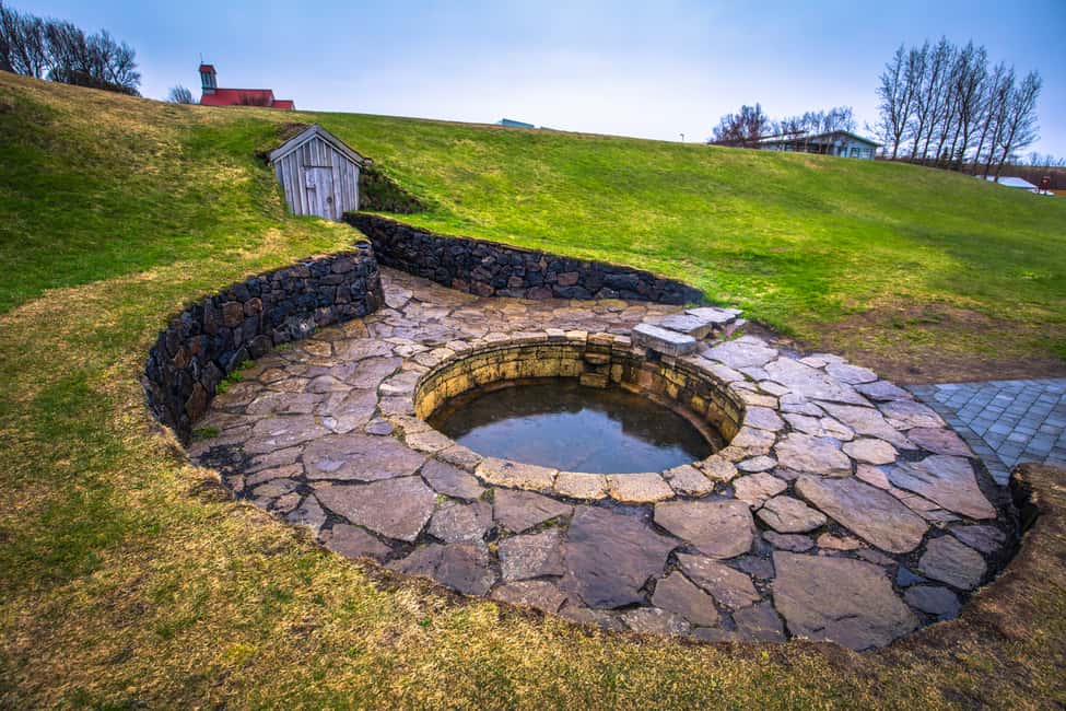 imagen n.º 11 de Reikiavik: Excursión de 2 días por el Oeste con Snæfellsnes y el Círculo de Plata actividad en Vesturland, subida por el proveedor
