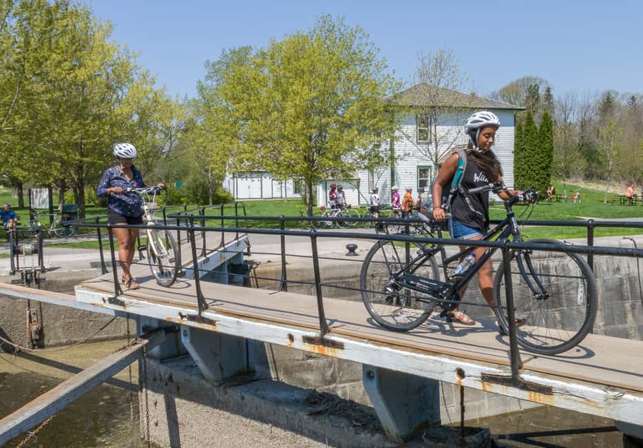 imagem n.2 de Ottawa: Aluguer de bicicletas de 4 ou 8 horas com tour guiado atividade em Ottawa, carregada pelo fornecedor