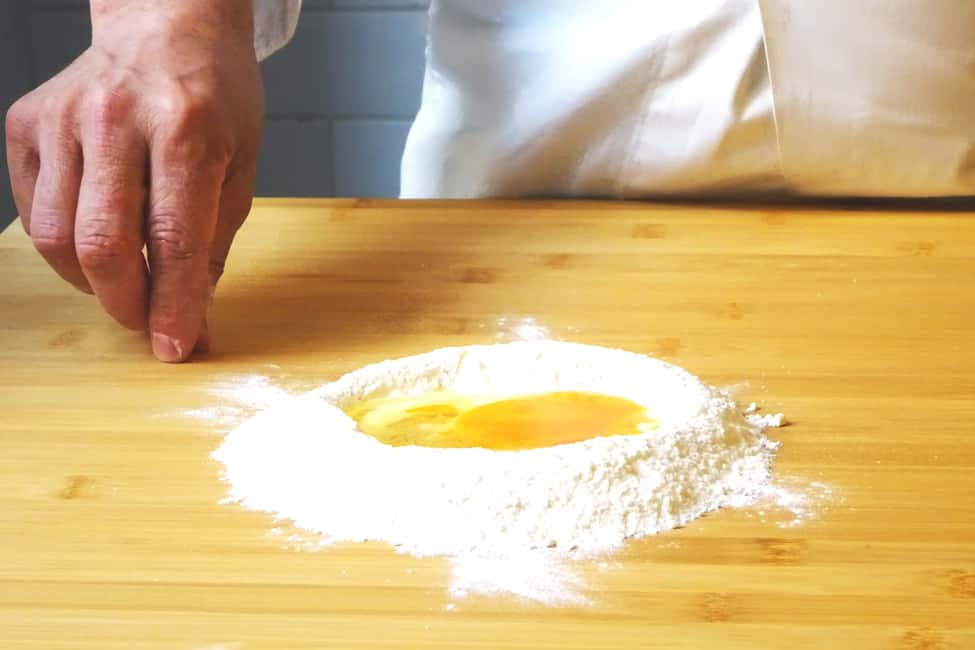 Image N°6 de Rome : Cours de cuisine de pâtes dans un laboratoire professionnel de pâtes activité à Rome, publiée par le prestataire